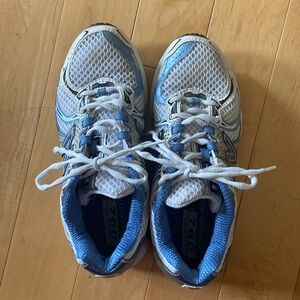 New Balance size 7 running shoes